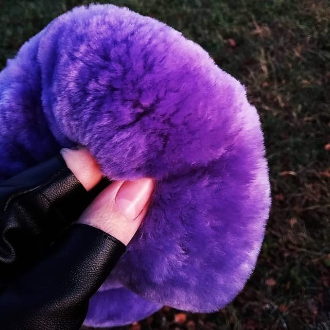 Genuine Fuzzy Wool Sheepskin Fur car Steering Wheel Cover for Adults Girls Women Men,Protector for Universal Steering Wheel 35CM-41CM, Anti-Slip,Comfort Luxurious, Gift for Women (Light Purple)