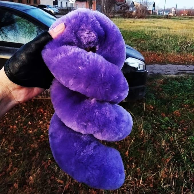 Genuine Fuzzy Wool Sheepskin Fur car Steering Wheel Cover for Adults Girls Women Men,Protector for Universal Steering Wheel 35CM-41CM, Anti-Slip,Comfort Luxurious, Gift for Women (Light Purple)