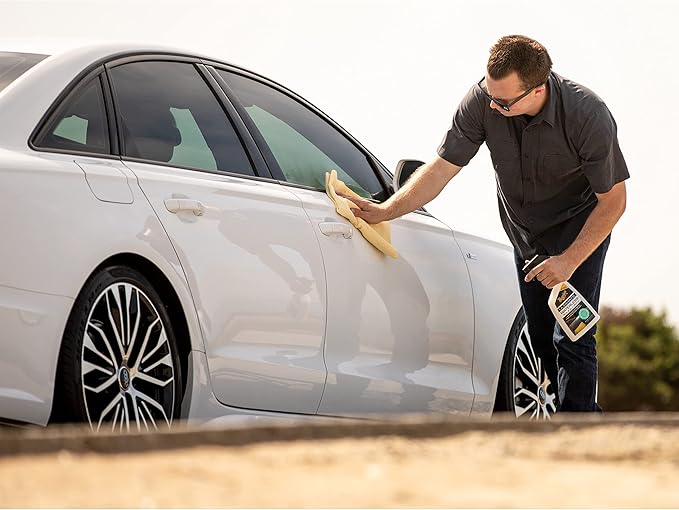 Meguiar's Ultimate Waterless Wash & Wax - High-Efficiency Car Care Solution for Shine and Protection, Ideal for Water-Free Car Cleaning and Quick Detailing, Perfect for Car Care Enthusiasts